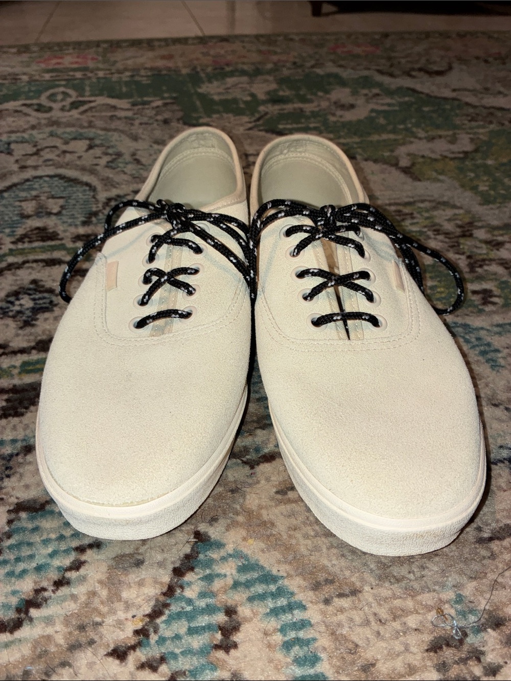 Vans- Suede Lace-Up Sneakers in Cream with Black/white Laces